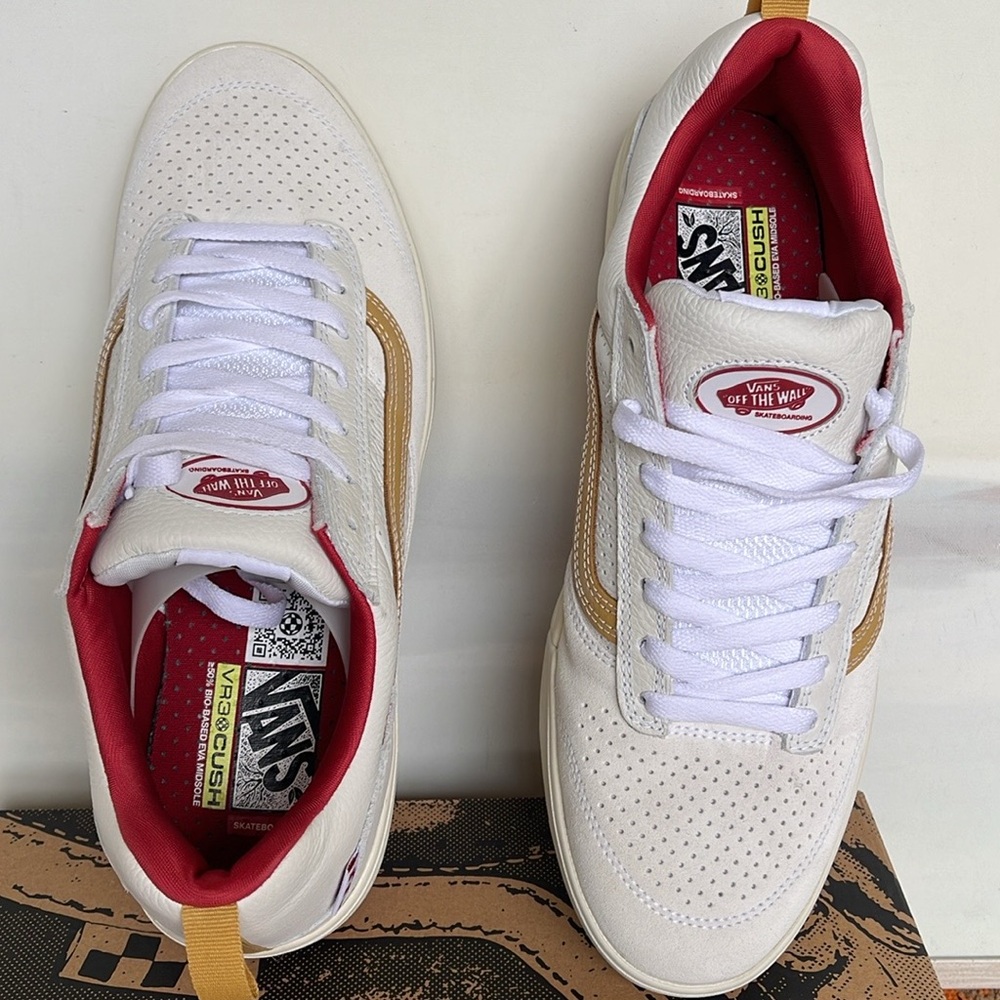 Vans Men’s Zahba Vintage Sport White Multi
VN0007QQJ5K
Sneakers - Picture 5 of 16